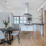 Silk House, Really Cool Warehouse One Bedroom Apartment In Clerkenwell