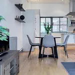Silk House, Really Cool Warehouse One Bedroom Apartment In Clerkenwell